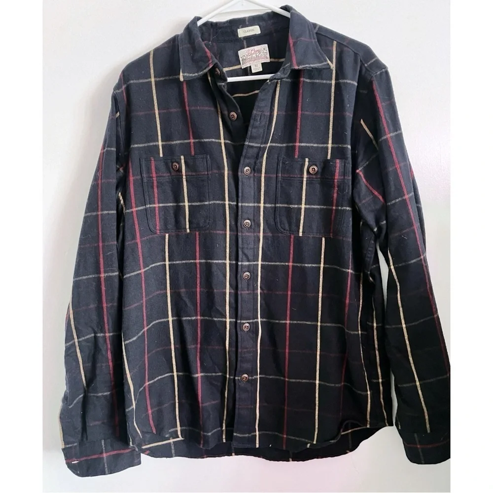J. Crew • Men’s Navy Red Plaid Midweight Workshirt Flannel Button-Up Shirt